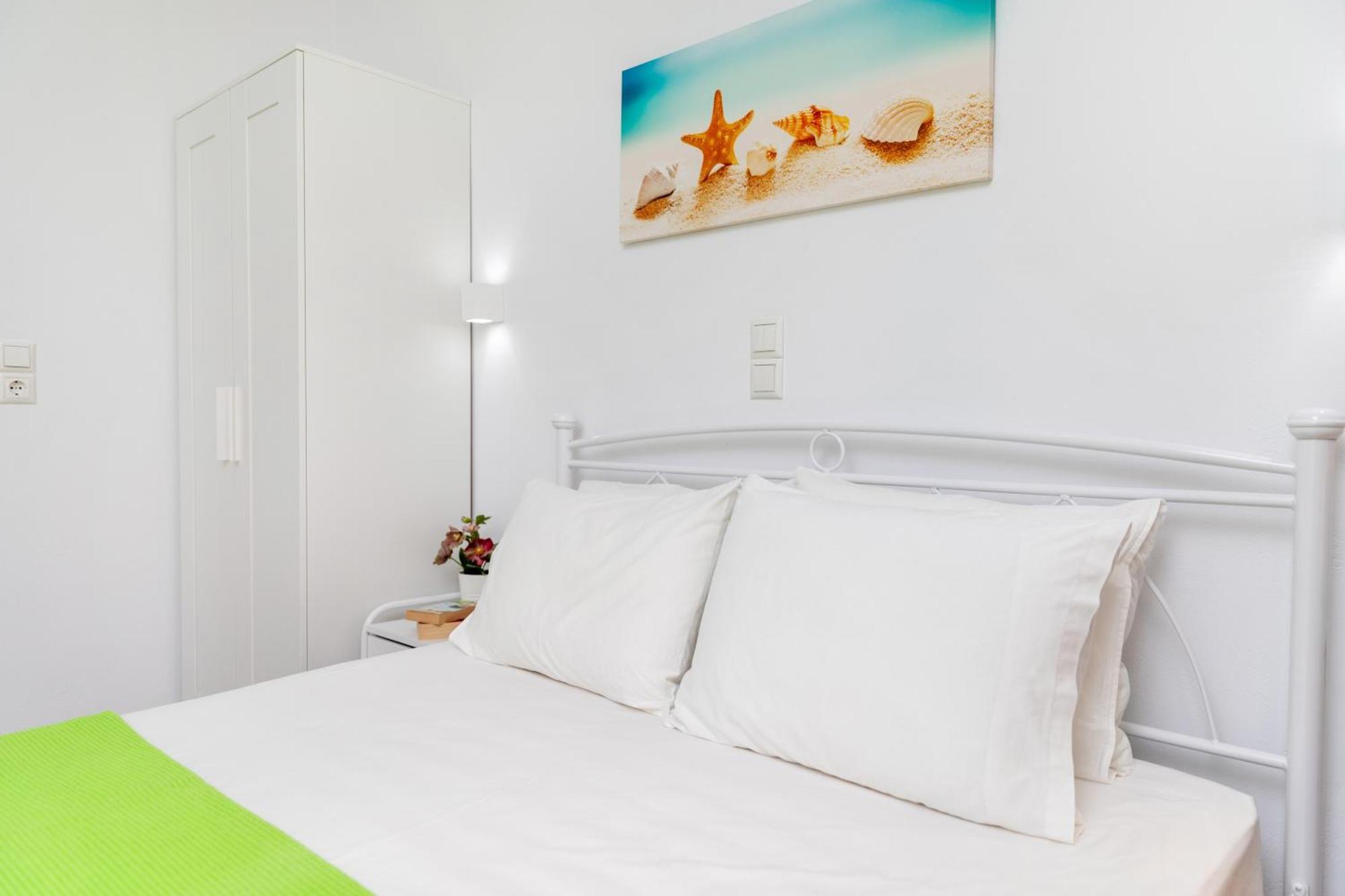 Naxos Diamond Studios Apartments Naxos City Стая снимка