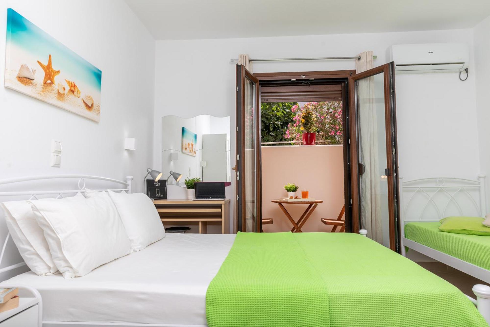 Naxos Diamond Studios Apartments Naxos City Стая снимка